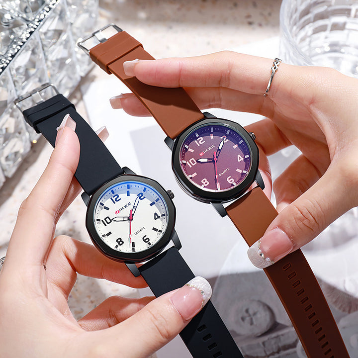 Fashion Trend For Both Male And Female Watch