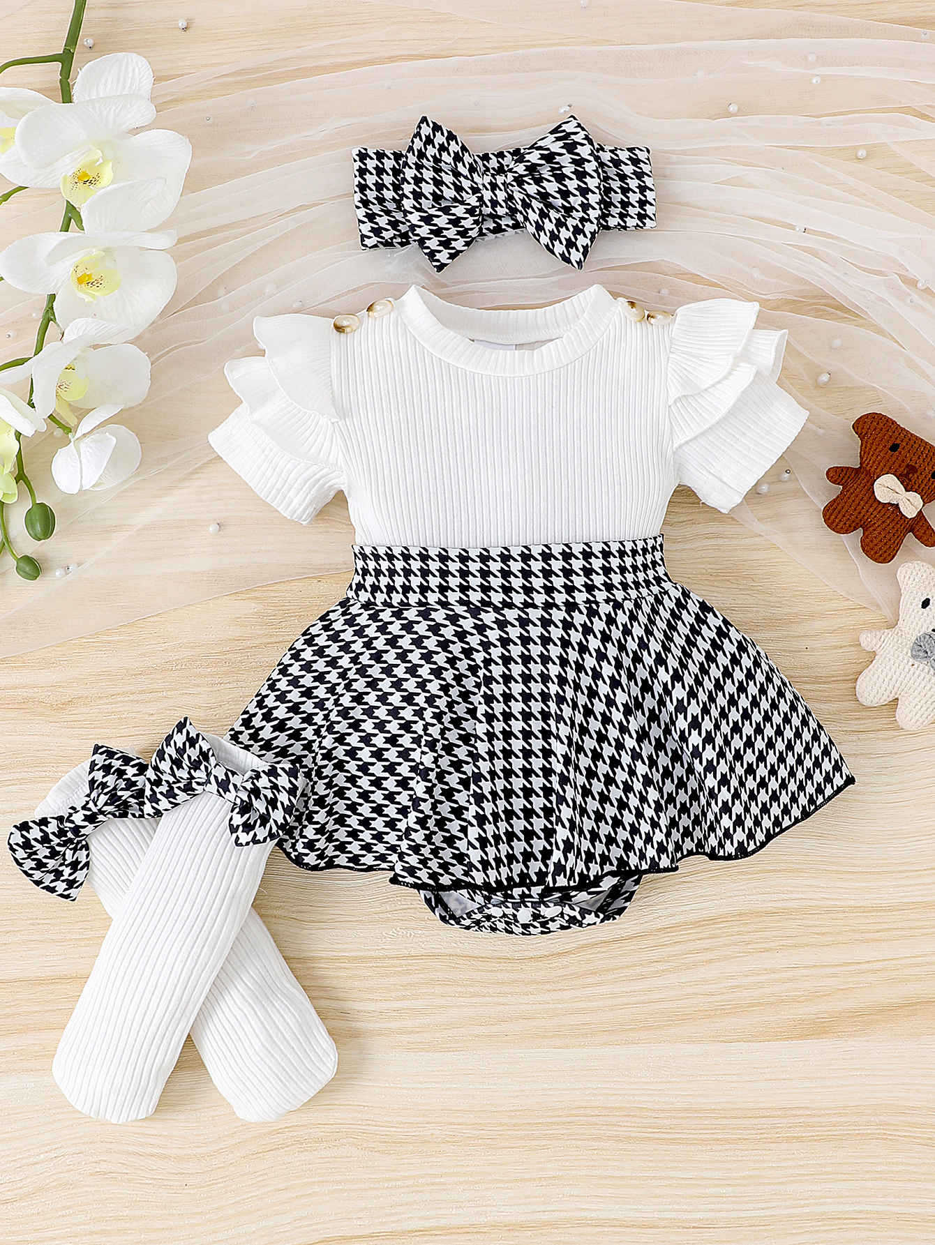 Striped short sleeved hoodie skirt