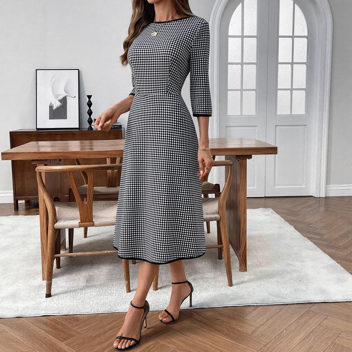 Retro Casual Dress With A Small Check Pattern