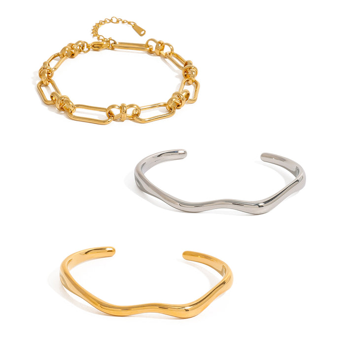 Classic Open 18K Plain Bracelet