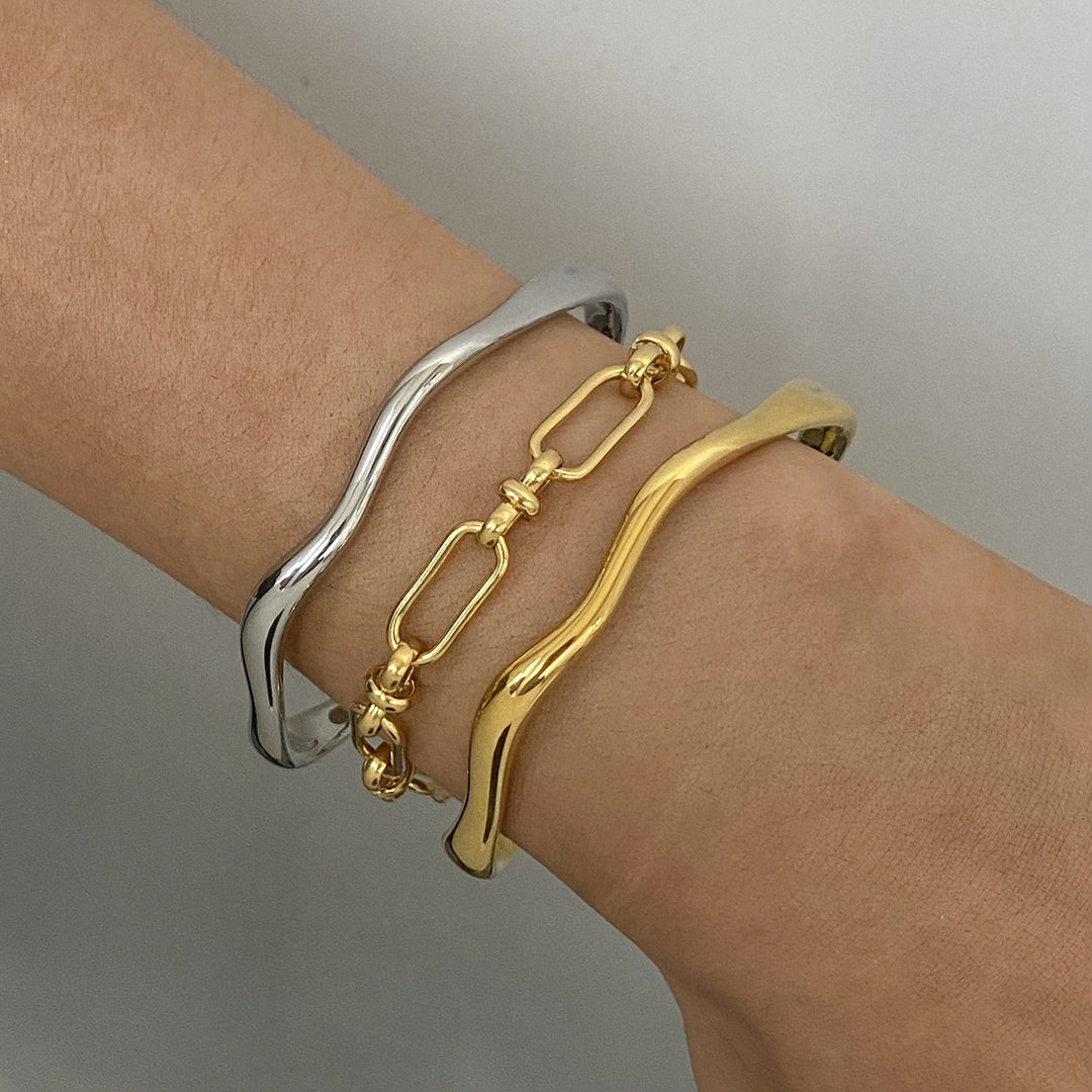 Classic Open 18K Plain Bracelet